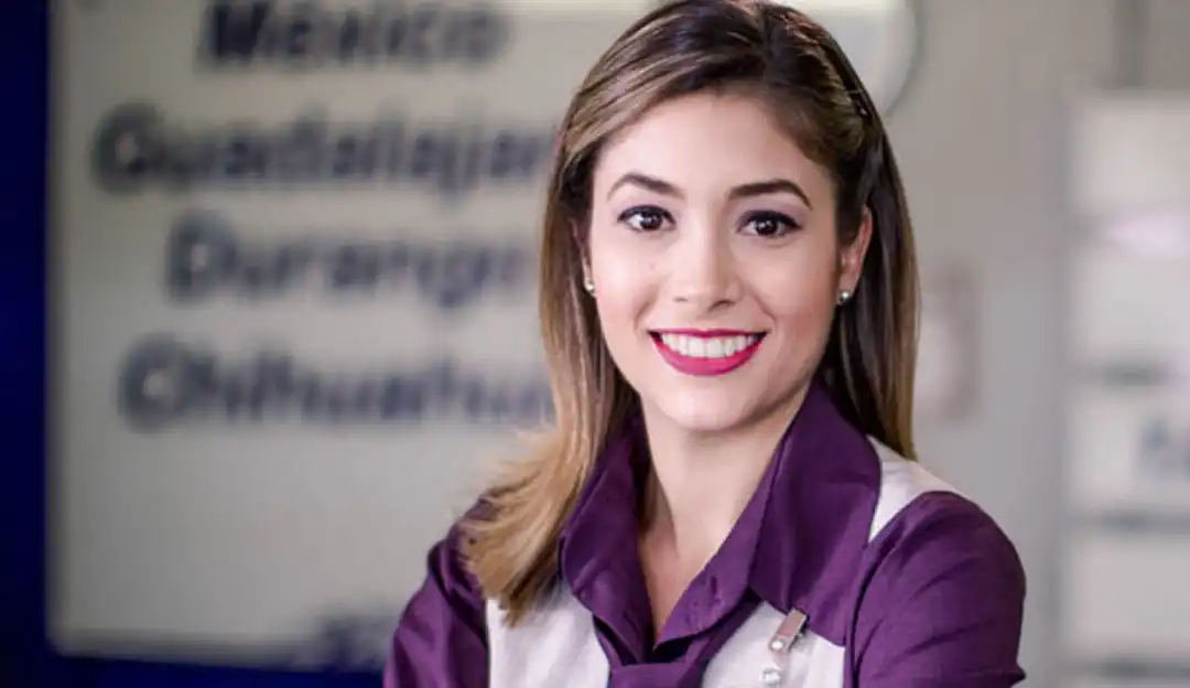 ejecutiva de Atención al Cliente